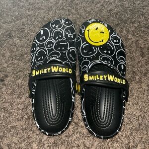 smiley crocs